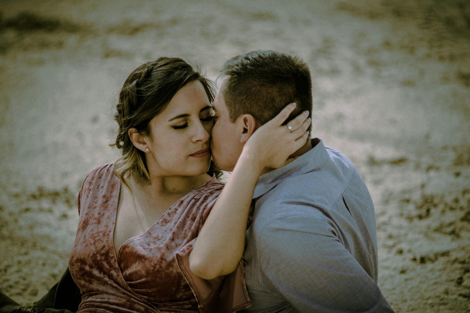 Signs Emotional Attraction Is Growing (Even If He Doesn’t Say It)